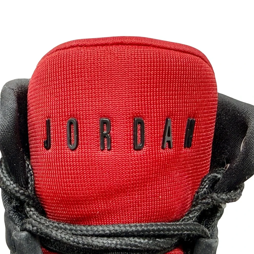 Nike Air Jordan Max Aura Bred AQ9084-061 Black Red White Men's Size 10 Shoes
